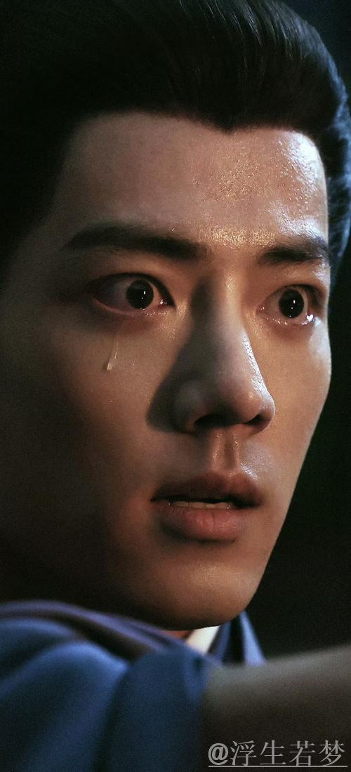 极光上线大哭表情并配文:最期待的一集 极光上线大哭表情并配文:最期待的一集